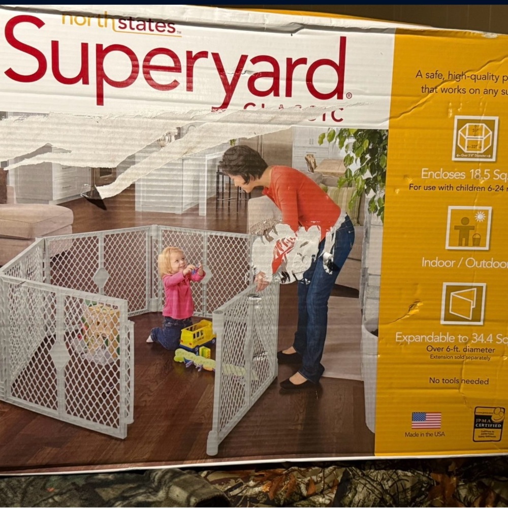 North States Superyard Classic Play Yard